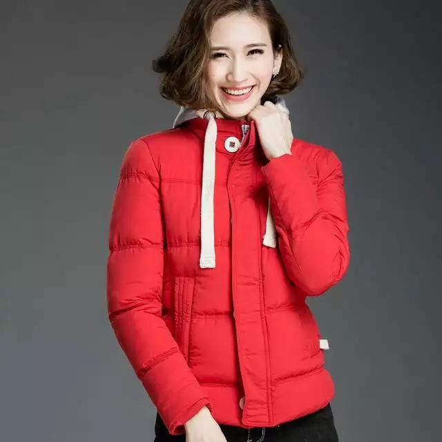 四十多穿什么棉服颜色时尚大气,谁说40岁女人不能这么穿