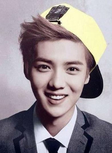 鹿晗现在发型照片,鹿晗发型合集图片