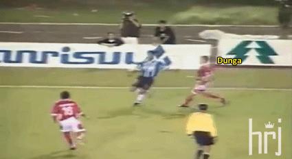 足坛只有梅西可以不参与防守,当今足坛哪个球员能打过梅西