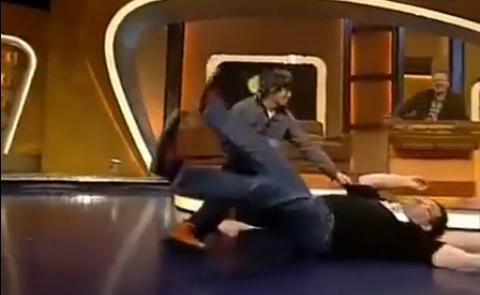 周星驰李小龙先生,周星驰跟李小龙的功夫谁厉害