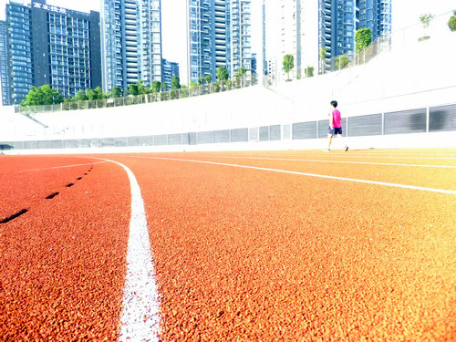 深圳宝安24小时足球场,深圳宝安体育场草皮