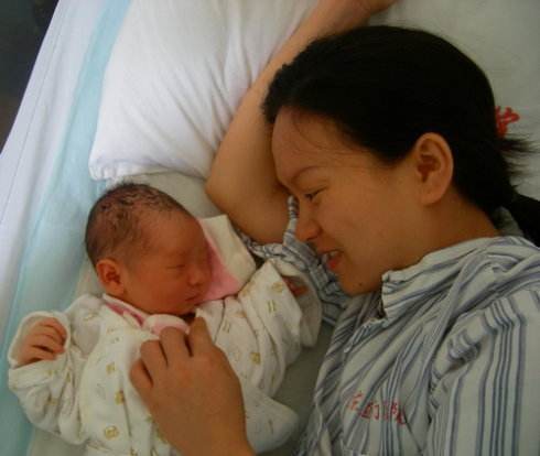 自然分娩过程中的痛苦,自然顺产和剖腹产对产道的影响