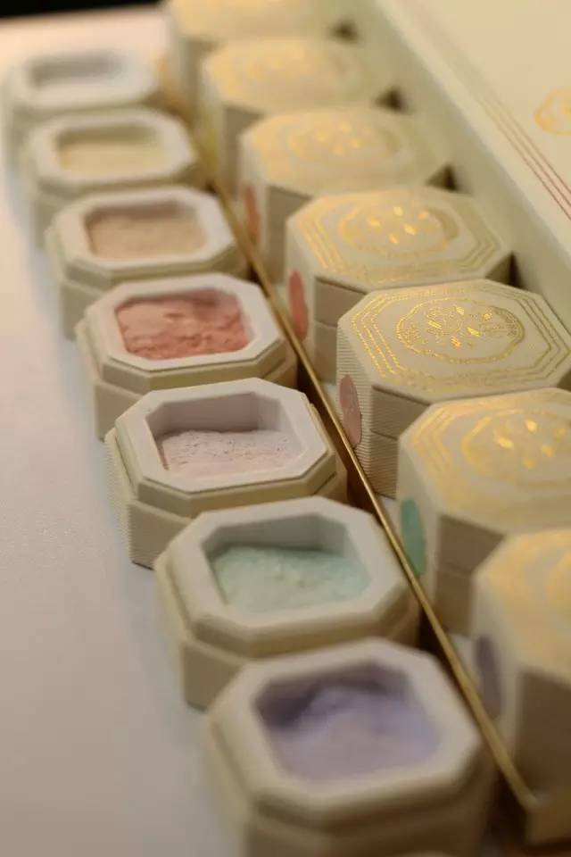 资生堂七色蜜粉,日本资生堂定妆蜜粉