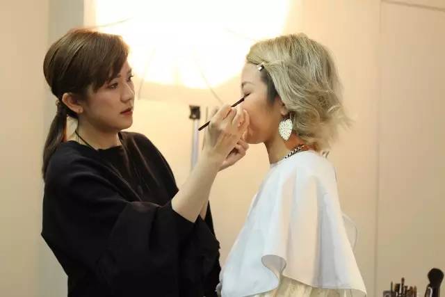 资生堂七色蜜粉,日本资生堂定妆蜜粉