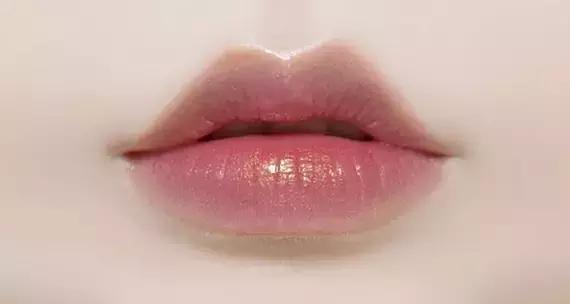 情人节给女朋友送什么口红,情人节给女朋友买口红买什么颜色