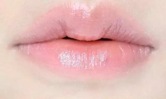 情人节给女朋友送什么口红,情人节给女朋友买口红买什么颜色