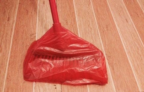 笤帚扫地粘头发怎么解决,扫地扫把缠头发怎么办