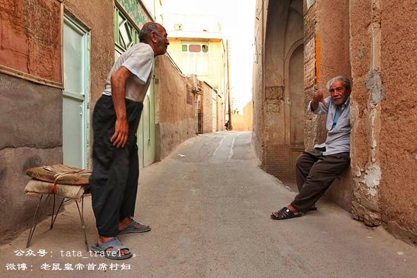 伊朗女人踢足球吗,伊朗女孩踢足球