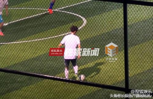 鹿晗打足球视频,鹿晗踢球视频集锦