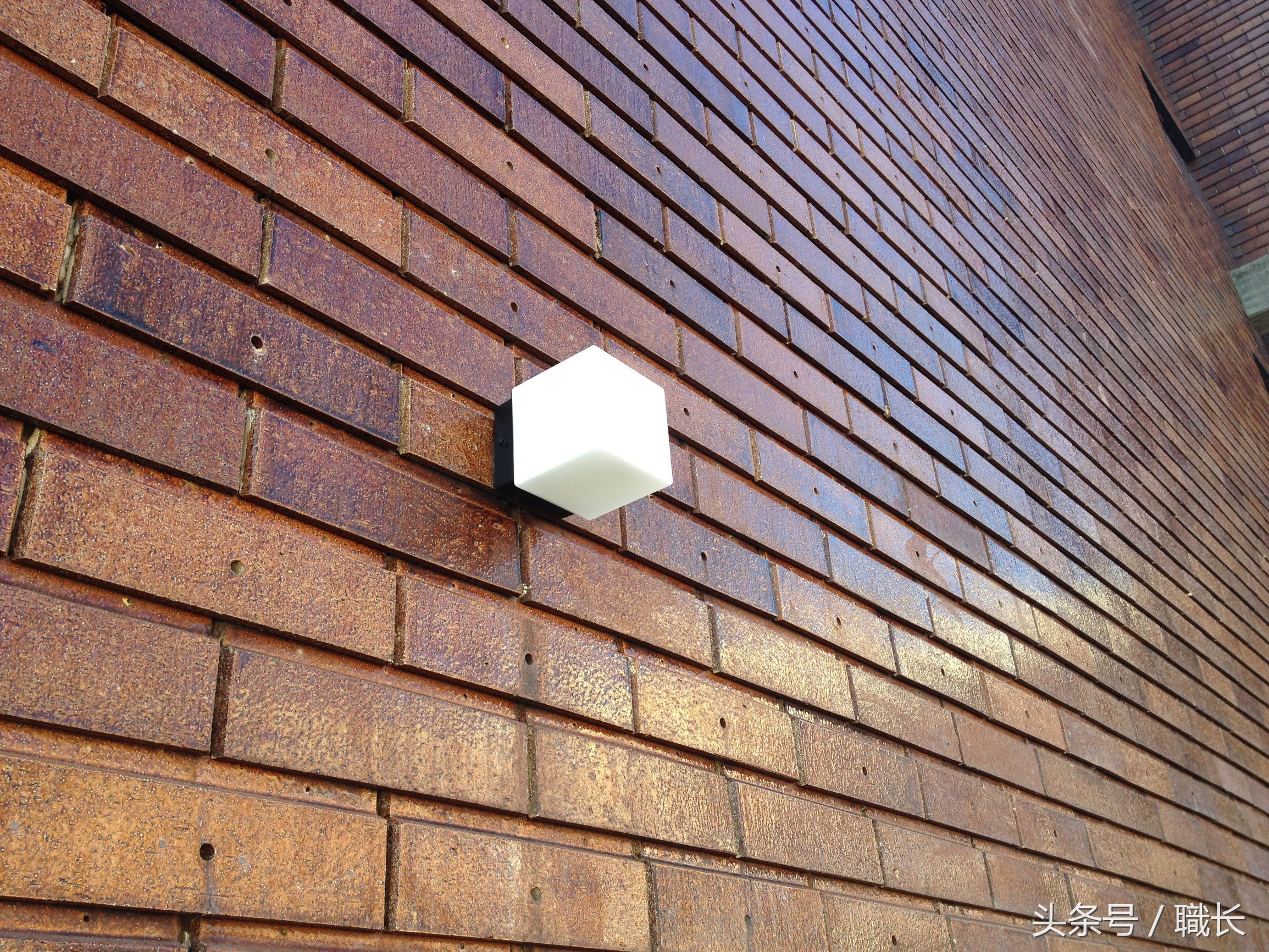 电盒螺丝孔坏了修复,在日本维修家电