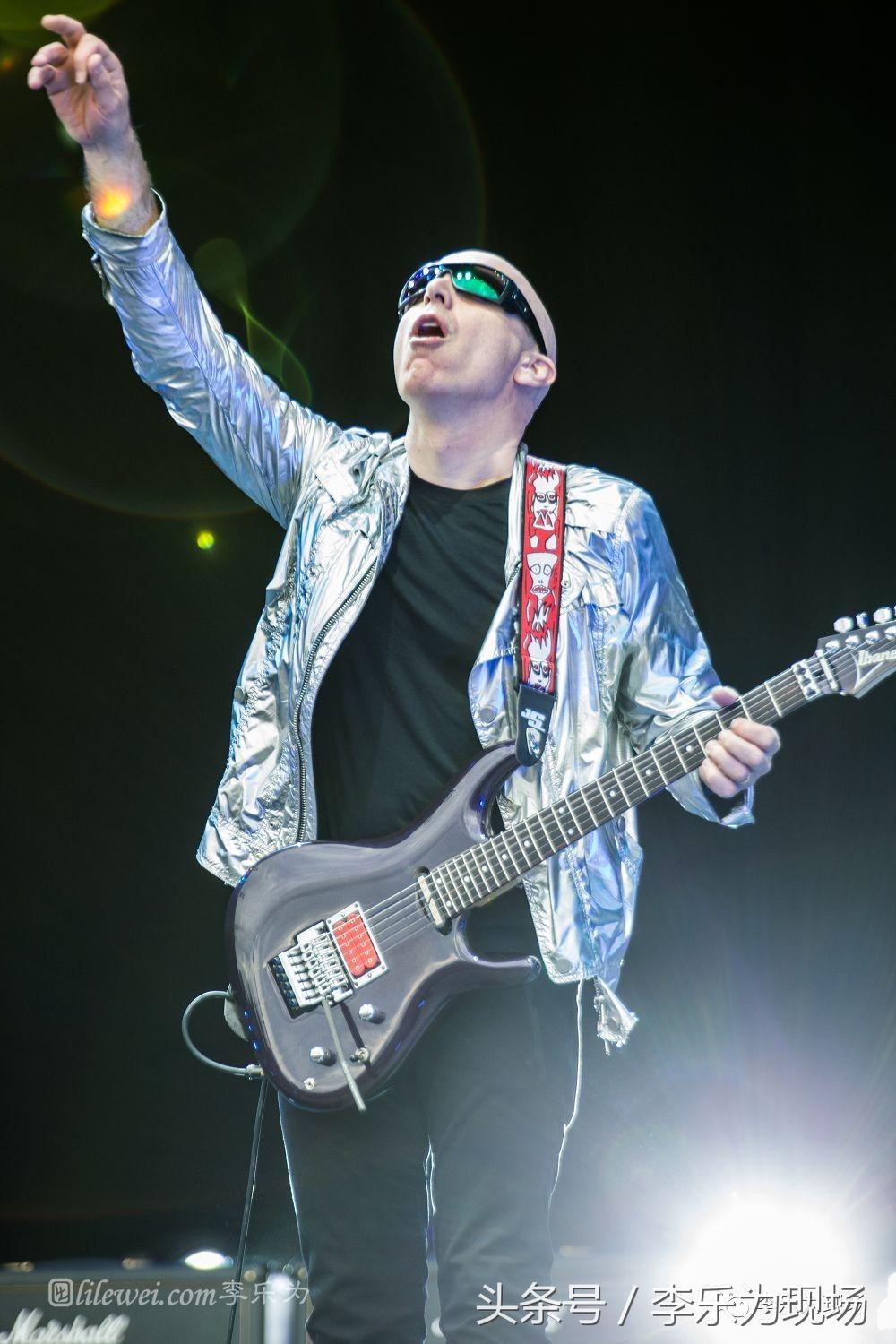 joesatriani弹木吉他,吉他大师joesatriani