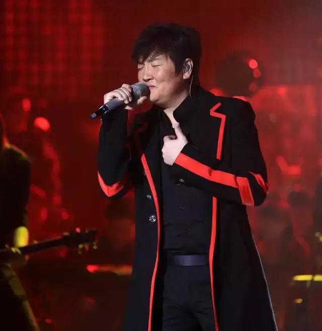 他较真、激情又平和，只为华语乐坛“第一男声”