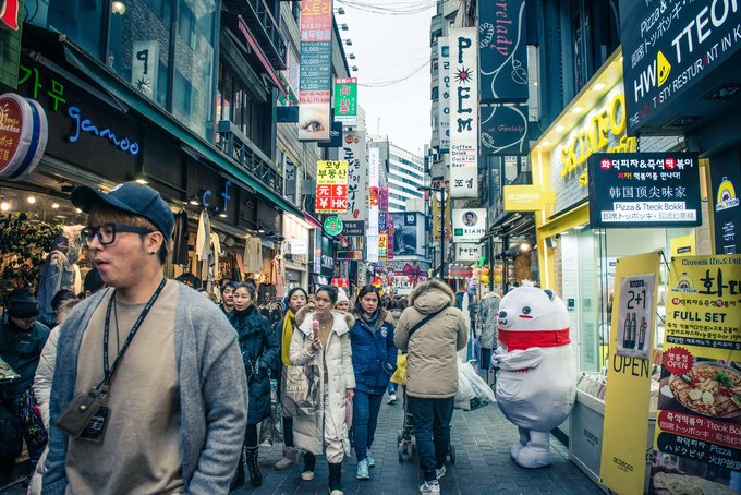 明洞韩国首尔的购物天堂,首尔明洞高档购物中心