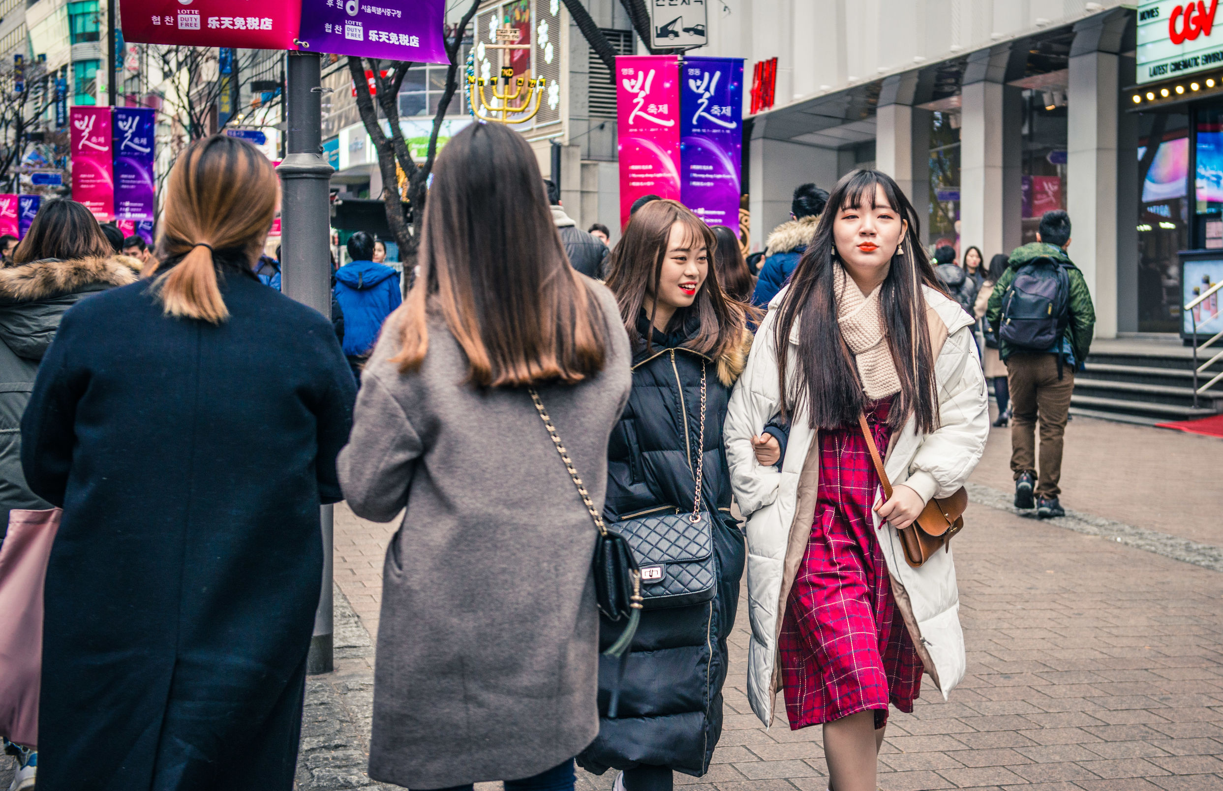 明洞韩国首尔的购物天堂,首尔明洞高档购物中心