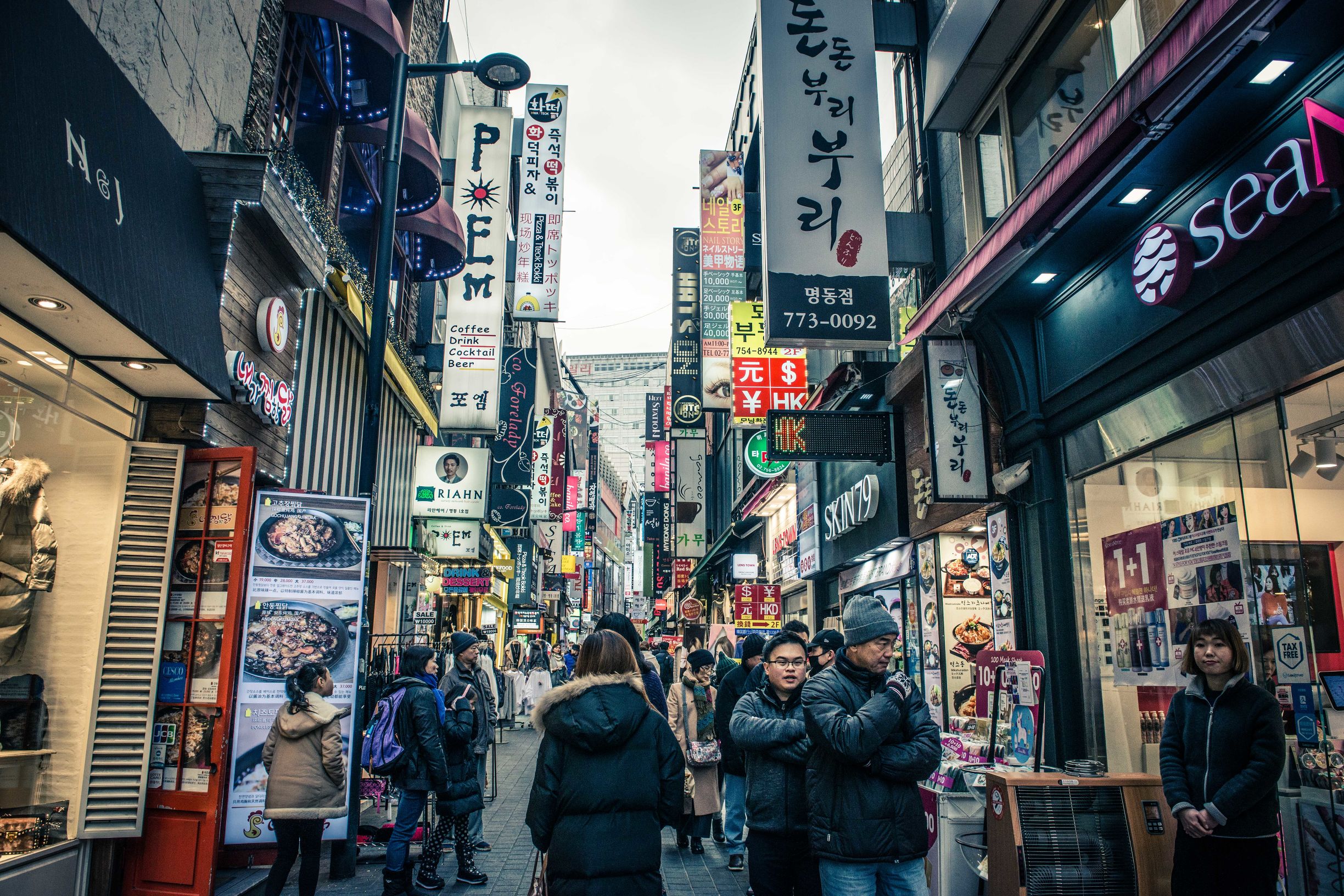 明洞韩国首尔的购物天堂,首尔明洞高档购物中心