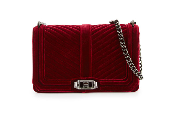 给女朋友200元买什么礼物 (2000块钱送女朋友什么礼物)