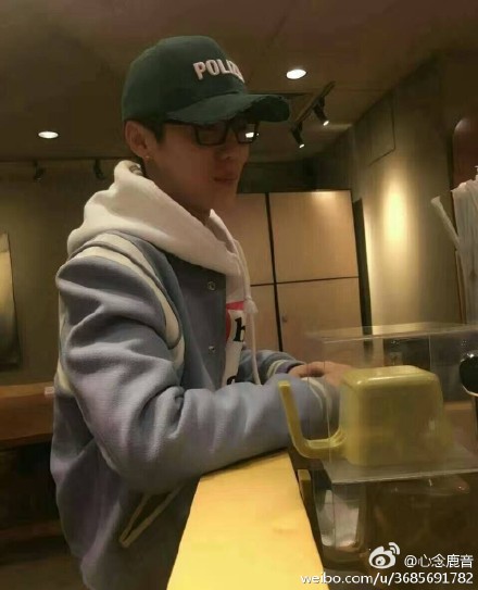 杨幂戴毛茸茸帽子,杨幂跑男同款帽子品牌