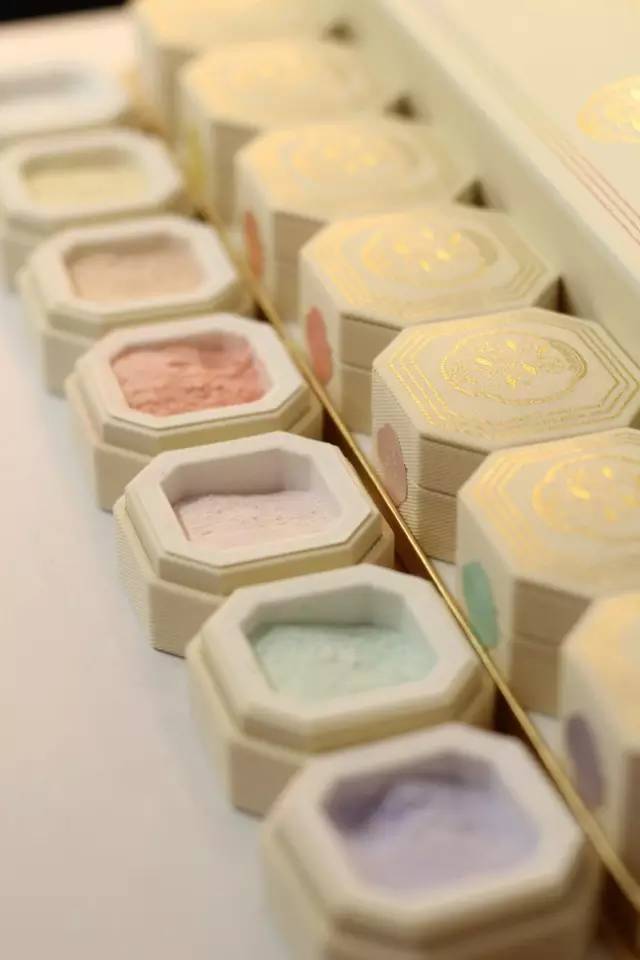 资生堂七色蜜粉,日本资生堂定妆蜜粉