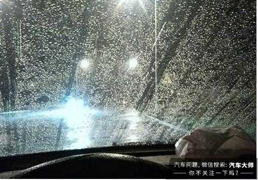 雨刮器异响和跳刷,雨刮器抖跳刮不干净怎样处理