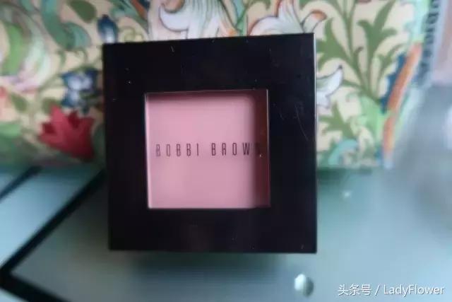 女神化妆包常备好物，分分钟帮你扑倒男神