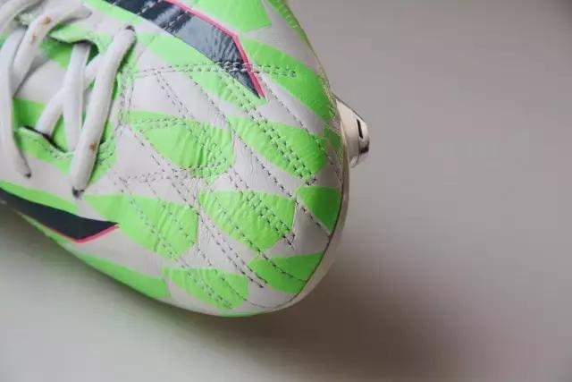 一双流淌着猎鹰血液的F50或许叫“Fredator”更为合适