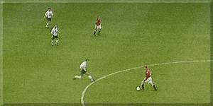 女球迷吹小贝，不看球的吹老马，看球的吹罗尼，踢球的吹他！