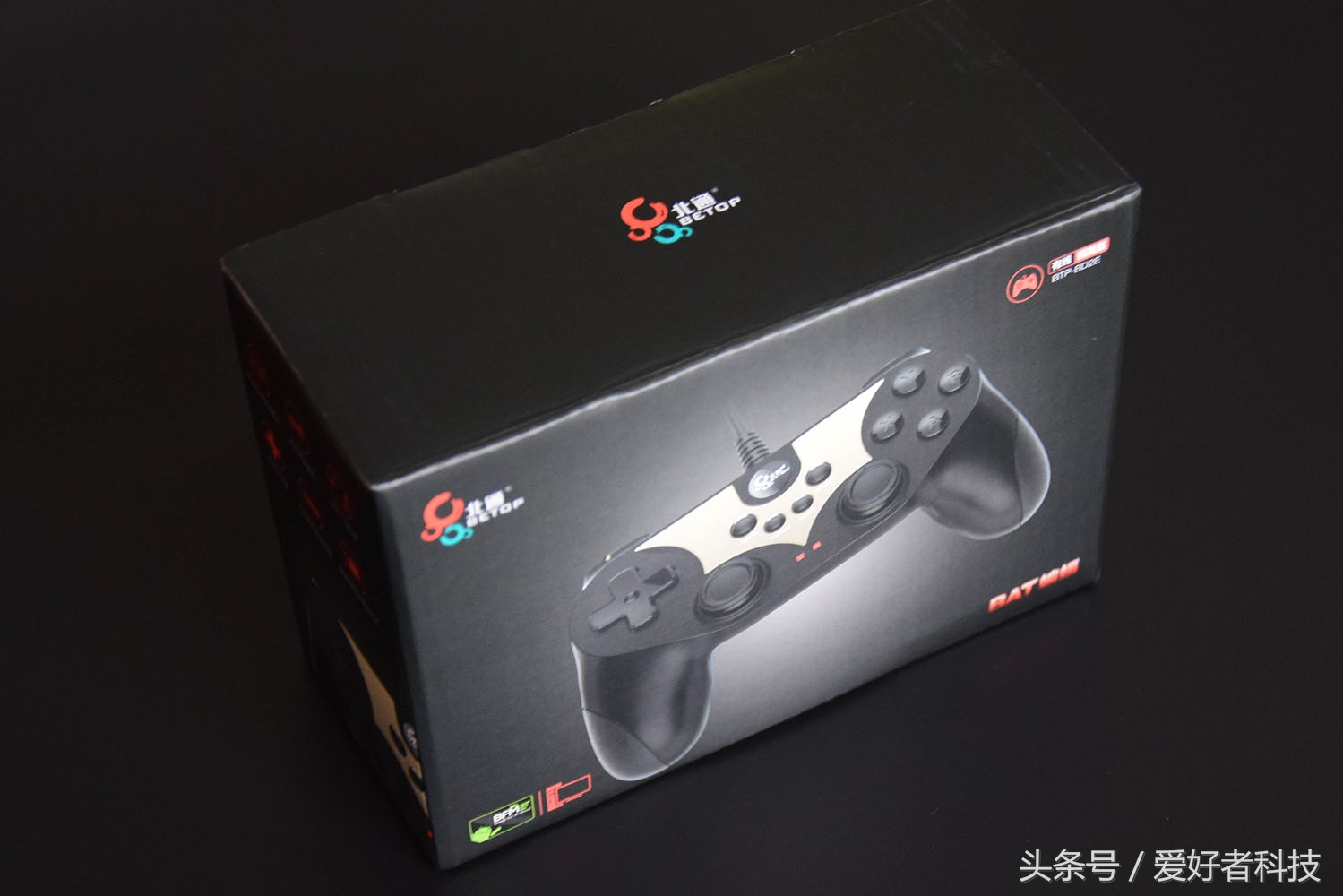 北通斯巴达3游戏手柄评测,游戏手柄推荐北通g3