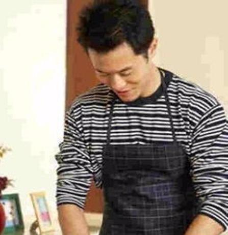 第一次去丈母娘家带什么酒合适,第一次去丈母娘家该干什么