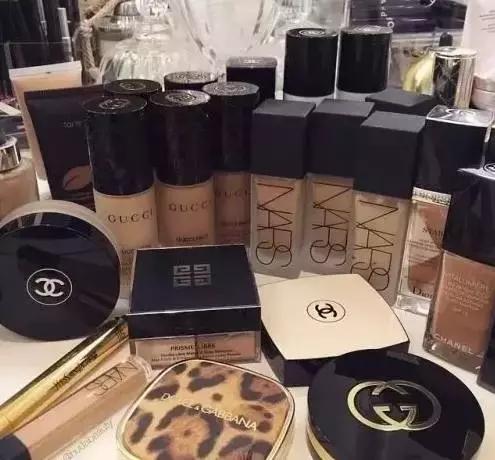 sad！我可能买了一个假化妆台！