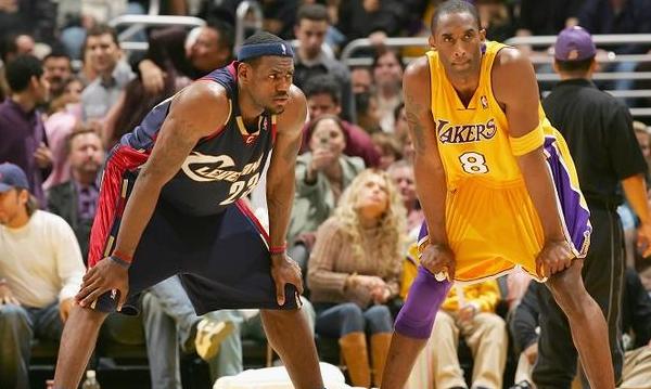 科比和詹姆斯全明星防守,科比詹姆斯对抗