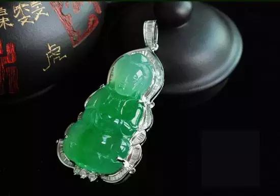 暴利的钻石是怎么卖出天价的？比它更夸张居然是……