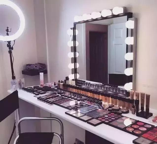 sad！我可能买了一个假化妆台！