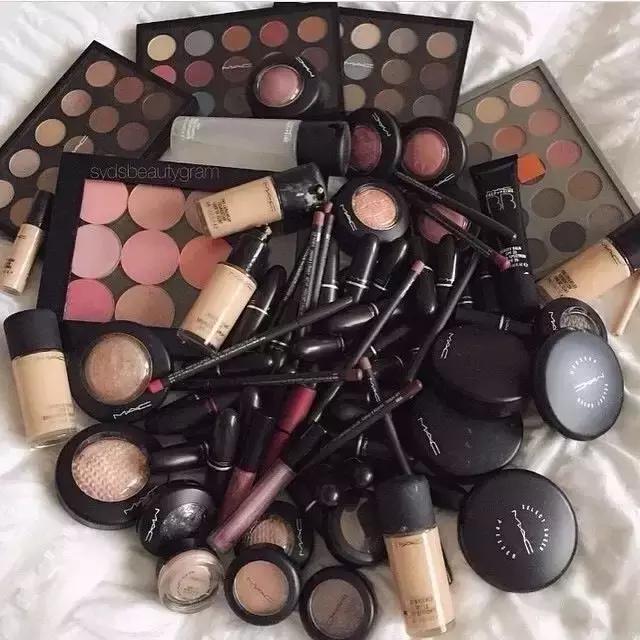 sad！我可能买了一个假化妆台！