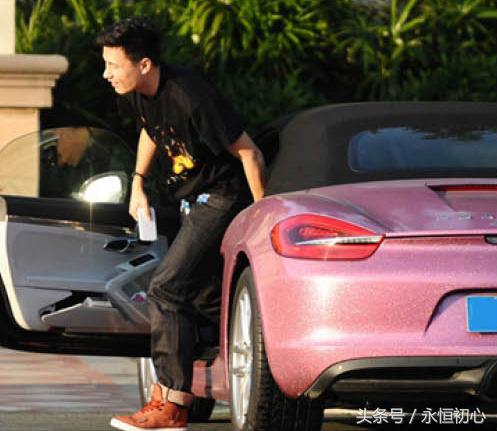 中国足球运动员都开什么车,开着豪车去东方