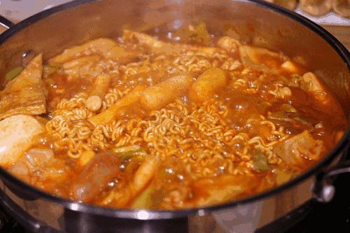 想和你一起吃遍各种美食,和你一起吃遍各地的美食