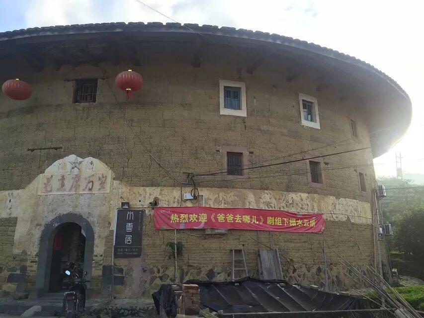 八千里路云和月的上一句,八千里路云和月一骑绝尘