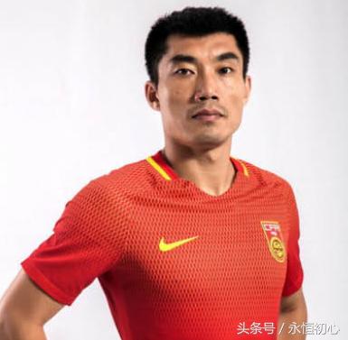 中国足球运动员都开什么车,开着豪车去东方