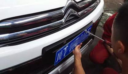 车牌只有2个固封螺丝,车牌照螺丝钉规定装几个