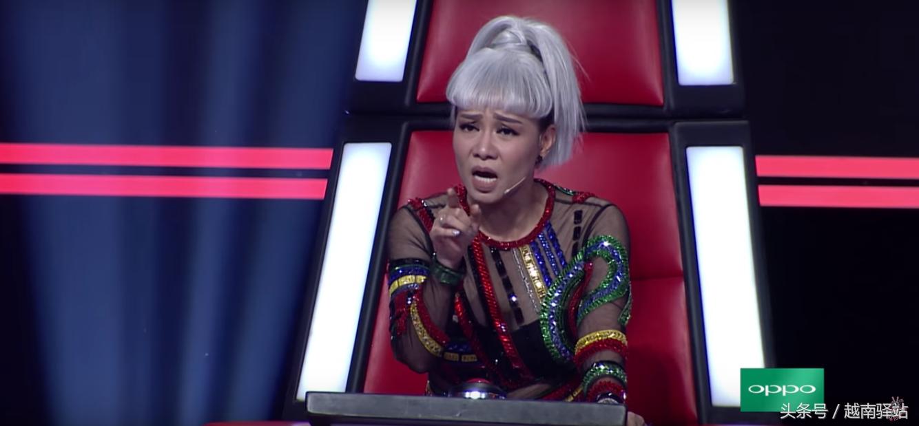 中国人在越南好声音唱歌震撼全场,越南好声音四位导师