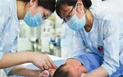 十个新生儿九个患绝症背后真相,新生儿黄疸10个经典问题