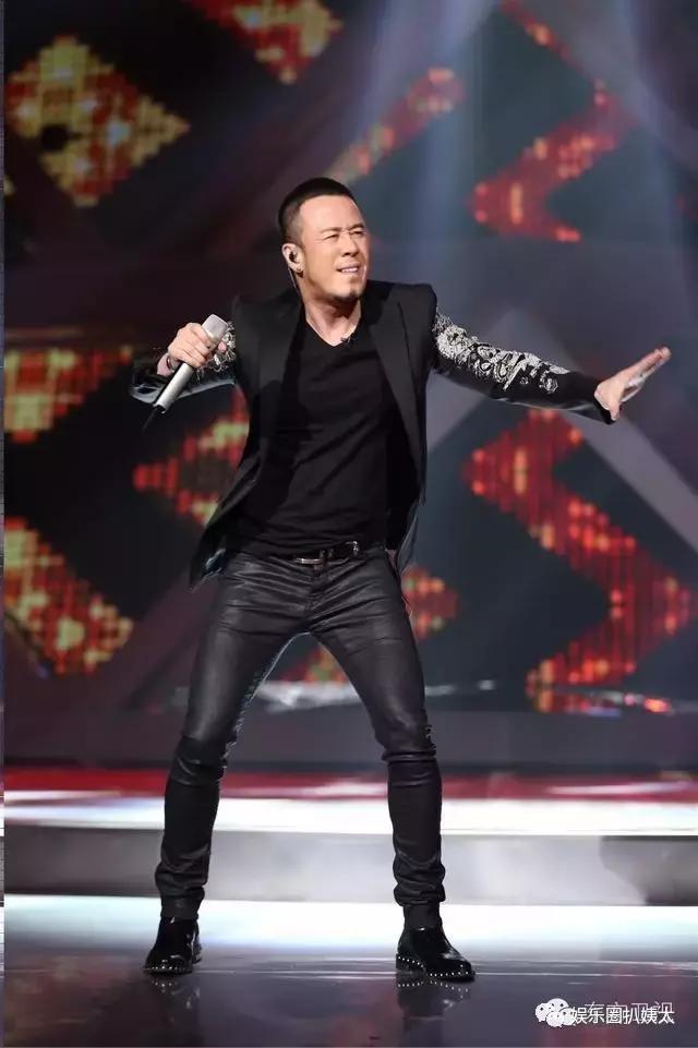 张杰下腰唱歌视频完整版,张杰下腰薛之谦