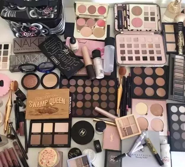 sad！我可能买了一个假化妆台！