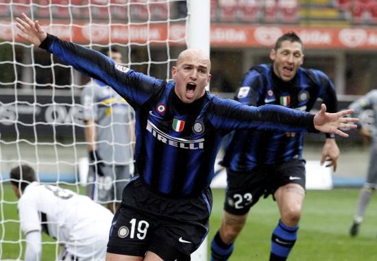 绿茵场上最伟大的五个球衣号码,聊聊足球赛事