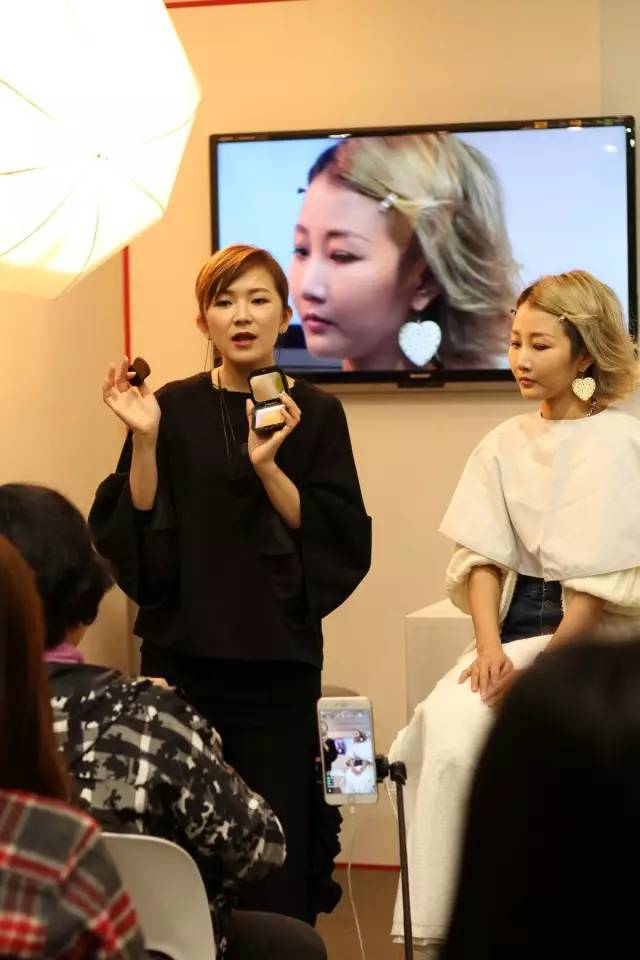 资生堂七色蜜粉,日本资生堂定妆蜜粉