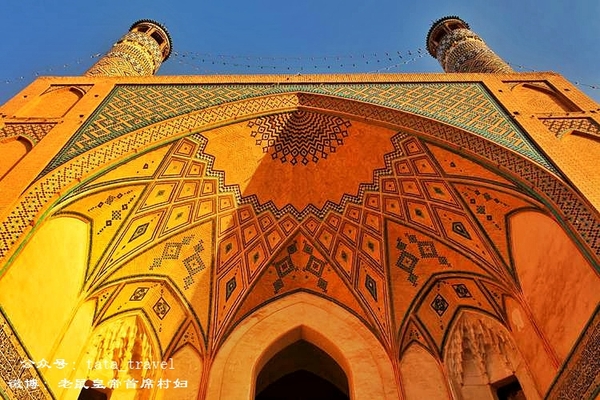 伊朗女人踢足球吗,伊朗女孩踢足球