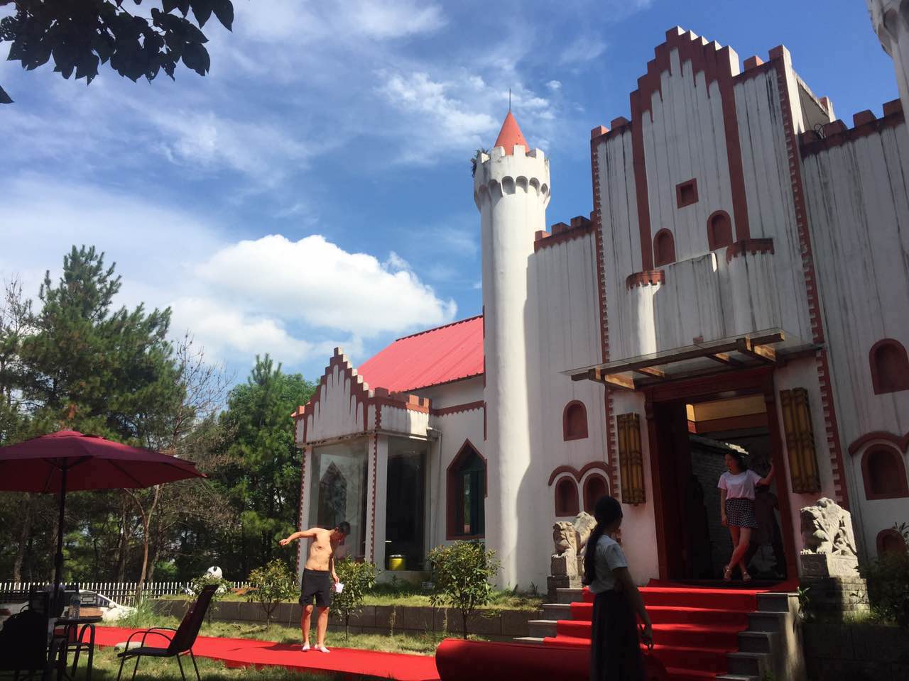 看看南宁人都在怎么玩？一阵别墅聚会的风在慢慢的吹向南宁