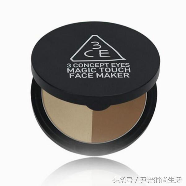 她妆前满脸暗疮，妆后美若天仙