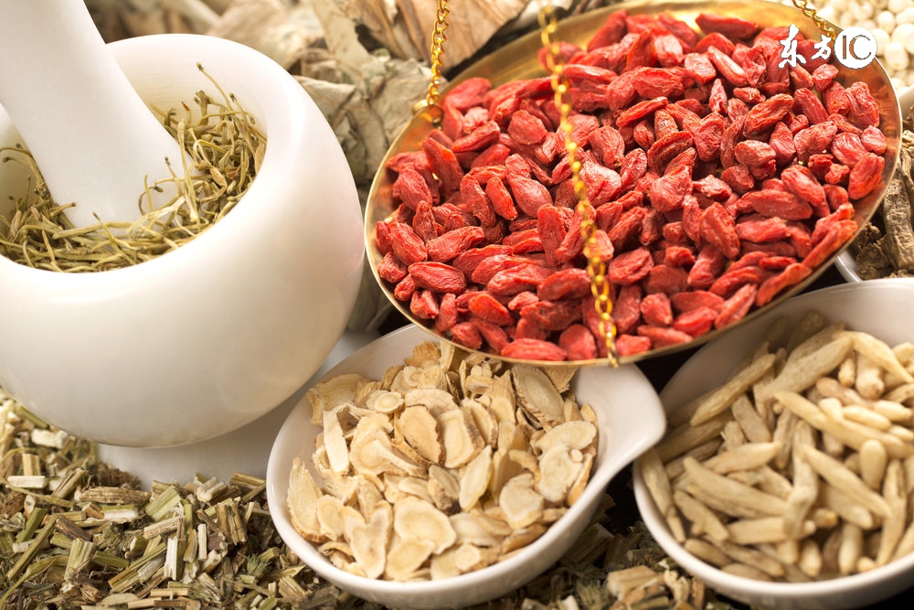 吃什么对乳房最有好处,喝什么能让乳房丰胸