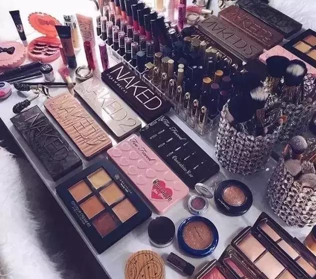 sad！我可能买了一个假化妆台！