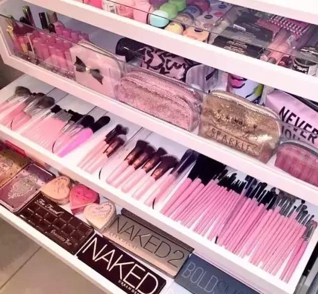 sad！我可能买了一个假化妆台！